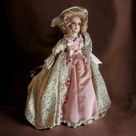 Madam Pompadour Seymour Mann's Connoissuer Doll Collection - Rare Doll - Picture 1 of 3